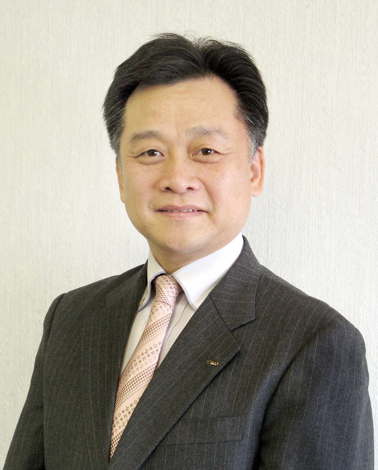 オータックス 「新中計で事業内容転換」 富田周敬代表取締役社長