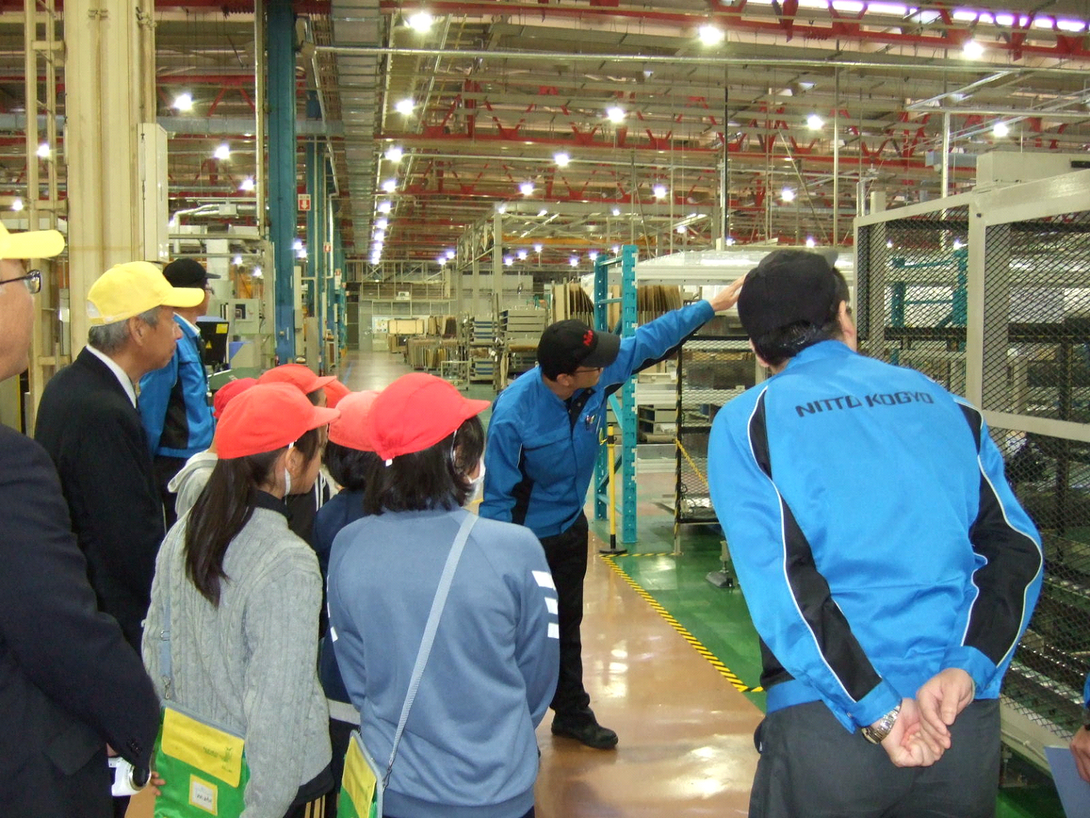 日東工業 中津川工場、高圧受電の仕組みを子どもたちに教示