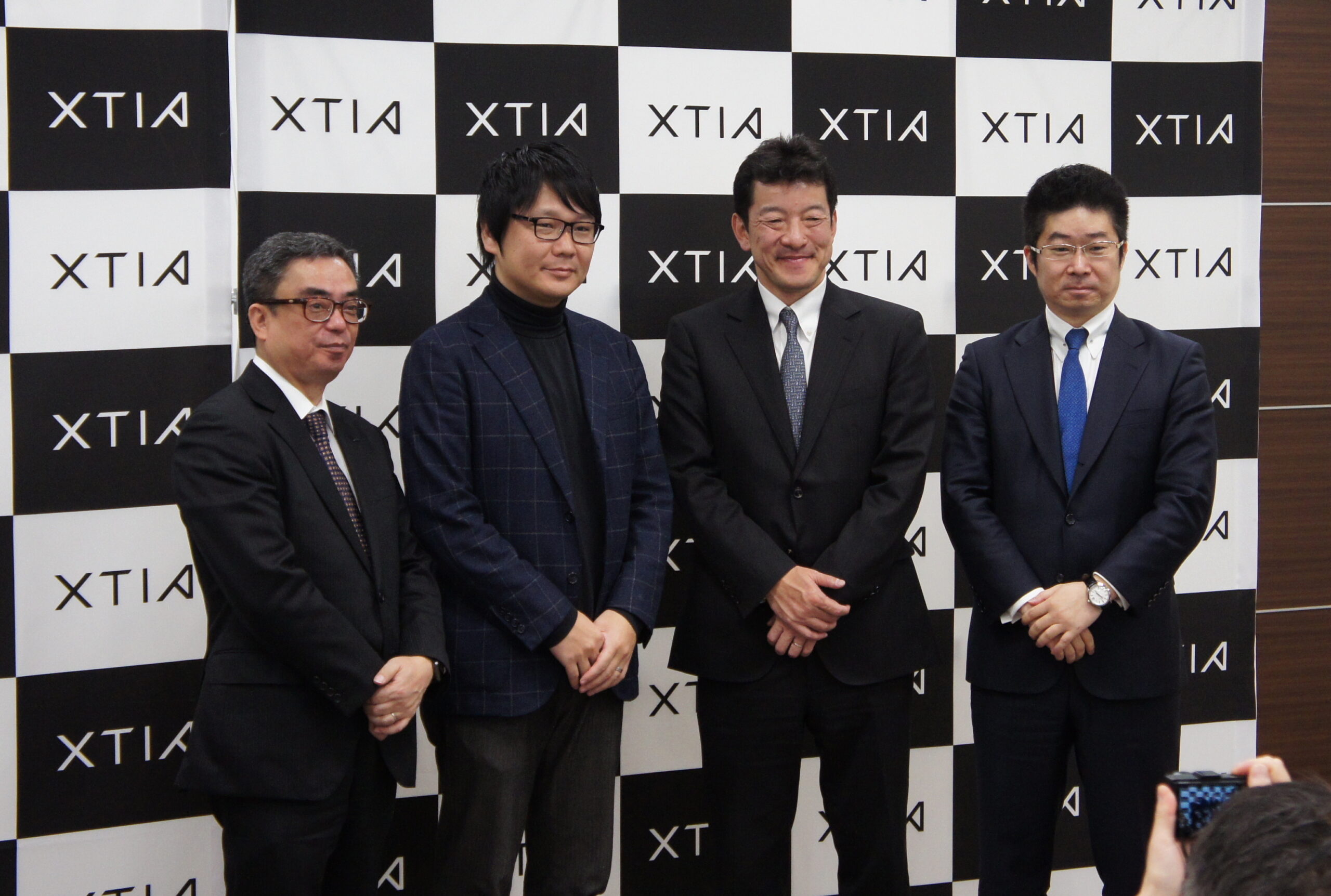 XTIA ニコンなど4社と提携、光コムの産業応用加速