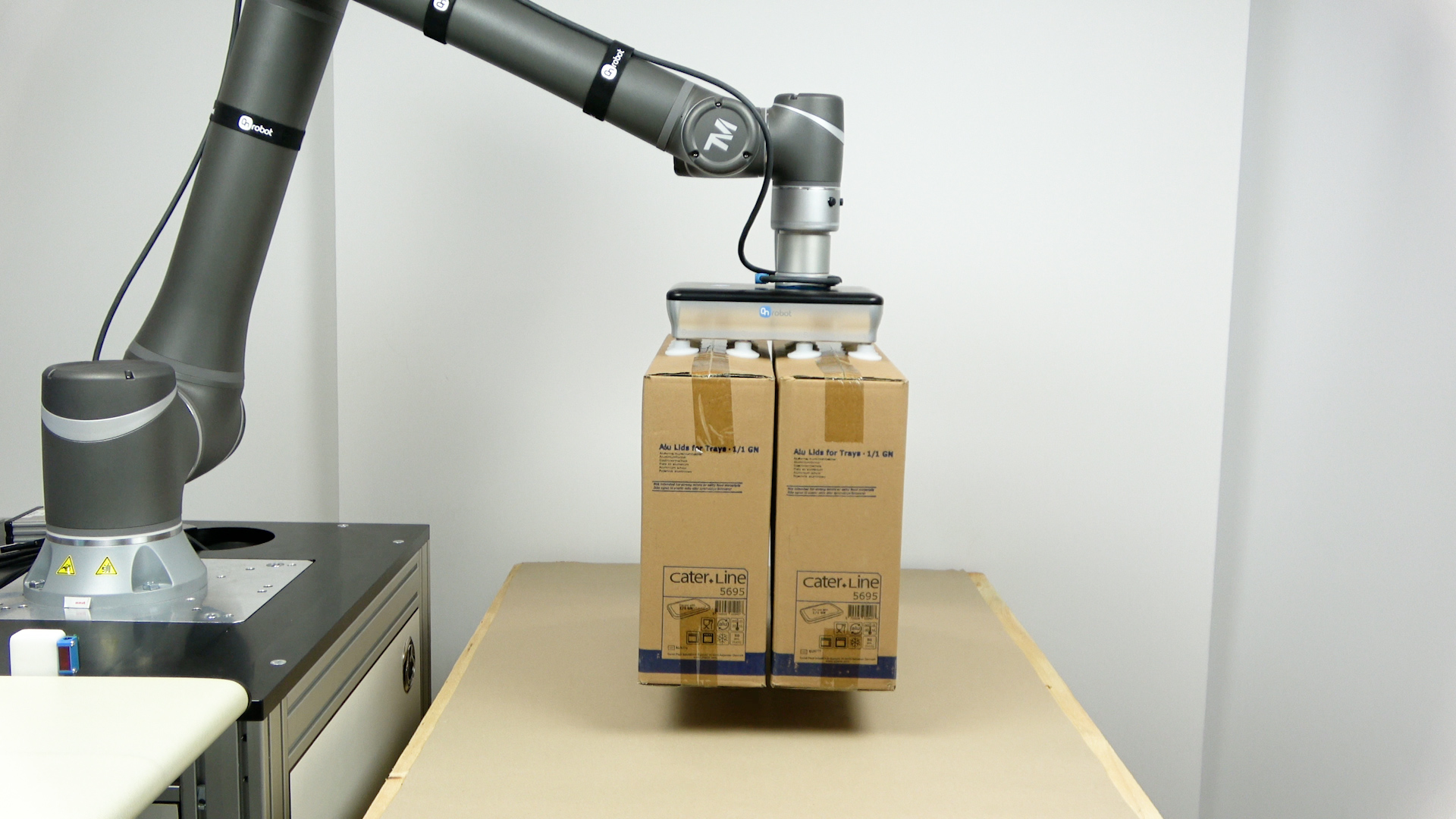 OnRobot、20kg可搬の電動真空グリッパー「VGP20」 重量ワークもパレタイジング可能