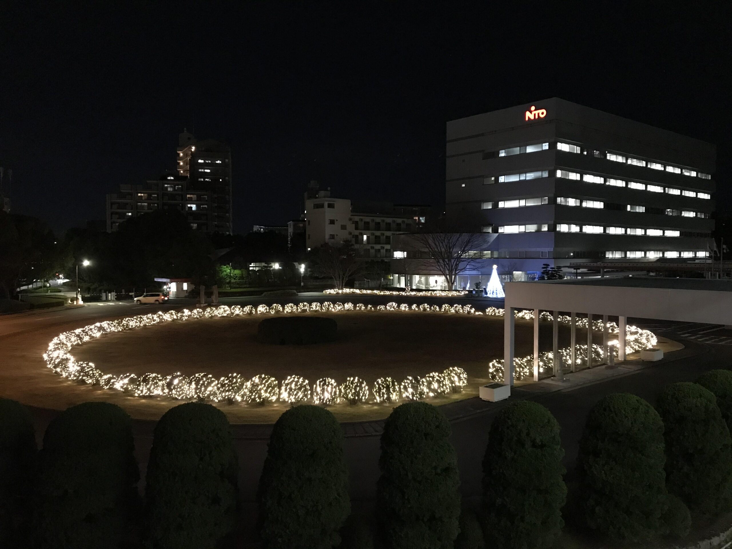 日東工業、本社・名古屋工場イルミネーション点灯開始。一部に再生可能エネ利用
