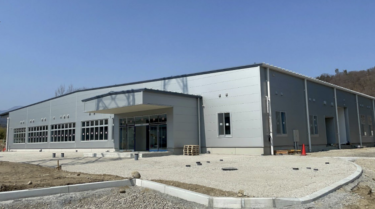 オキサイド、山梨県北杜市にレーザー装置とパワー半導体材料SiC単結晶量産の第4工場、第5工場が竣工