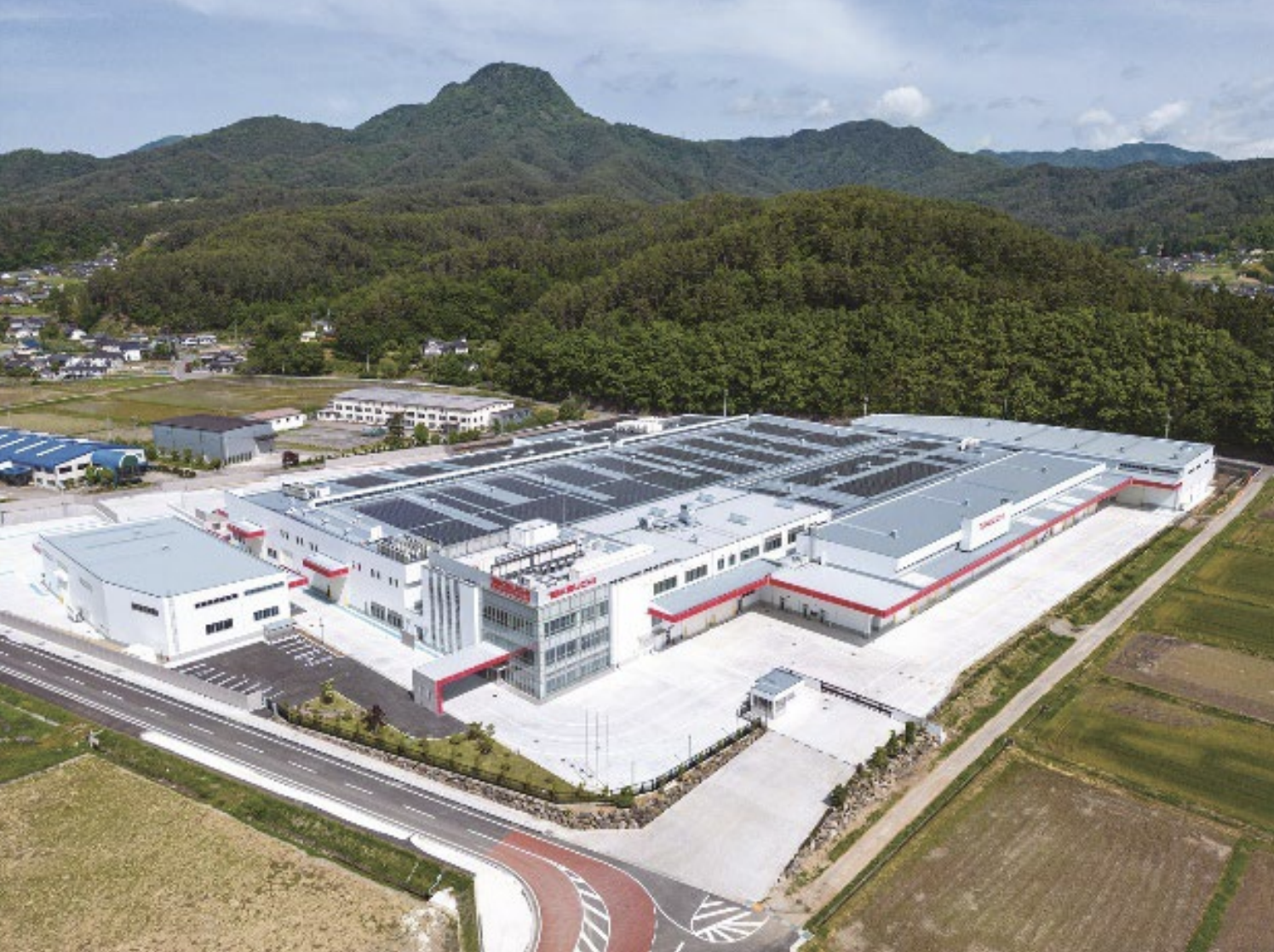 竹内製作所、長野県小県郡青木村にショベルの新工場が竣工