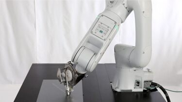 三菱電機、協働ロボット採用事例にTOPPAN中部事業部のケースを公開