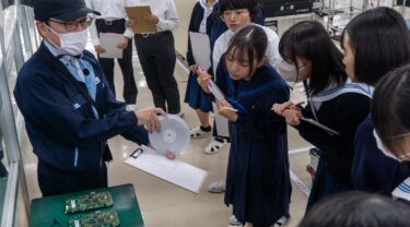 アドバンテック、福岡県・直方事業所で女子学生と一緒に「働く」を考えるイベント実施