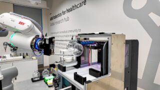 ABBロボティクスとメトラー・トレド、日本市場でラボオートメーション分野での協業開始