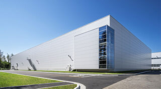 東北エプソン、山形県酒田市でプリンターヘッド製造の新棟を竣工　将来的に生産能力4倍へ