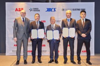 ABBと新星工業社・JRCS・国分電機の盤メーカー3社、配電盤と分電盤の国内供給強化で協業