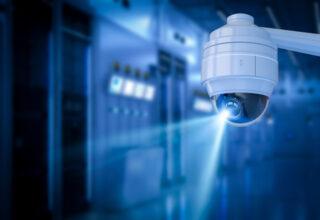 カナデン、防犯カメラとAI解析による安全管理・業務効率化の解説記事を公開