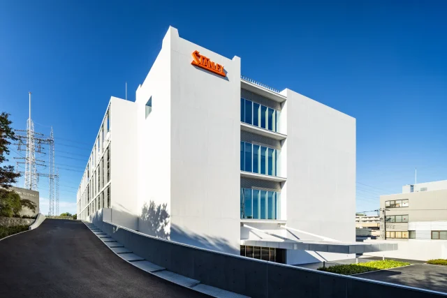 スタンレー電気、横浜市青葉区の技術研究所に新棟竣工 60億円投資