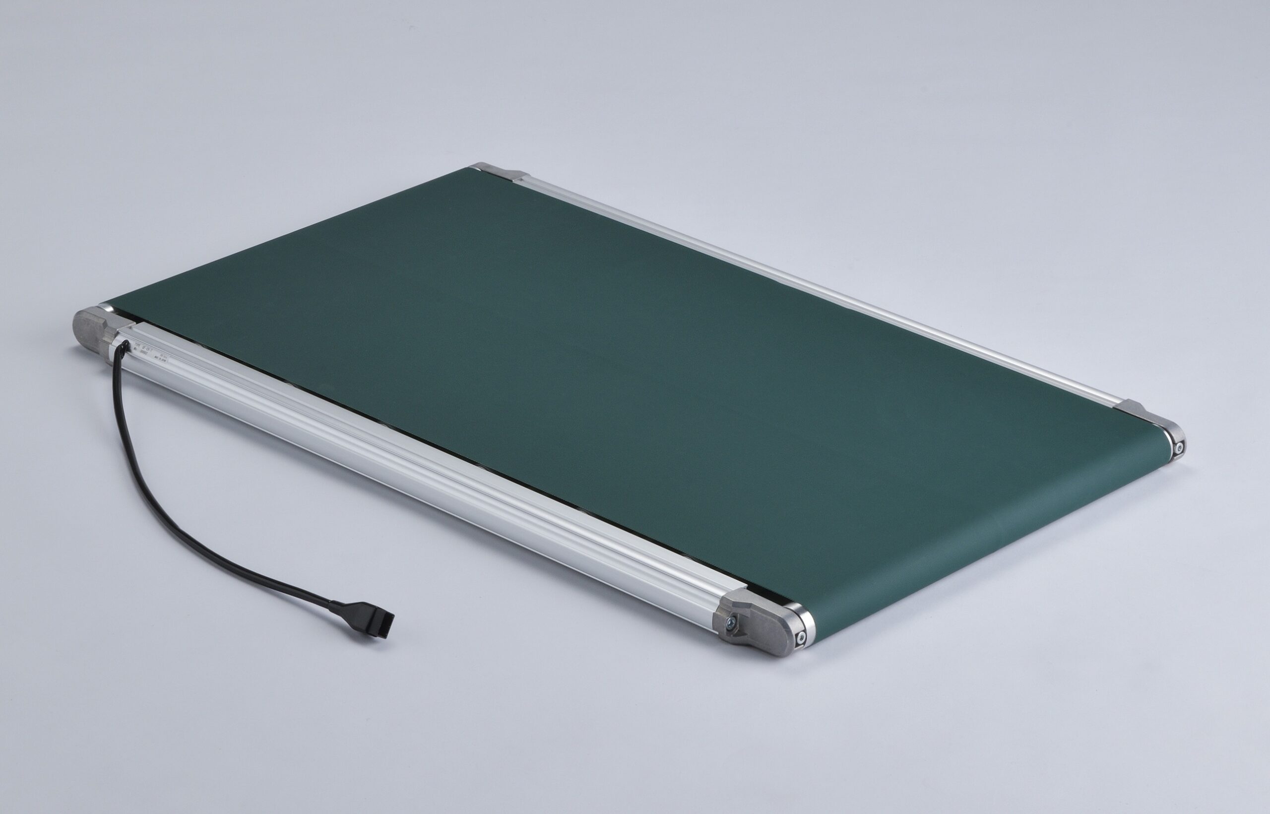 SUS、「GFコンベヤ薄型」発売 業界最薄33.4mmのフルフラット形状