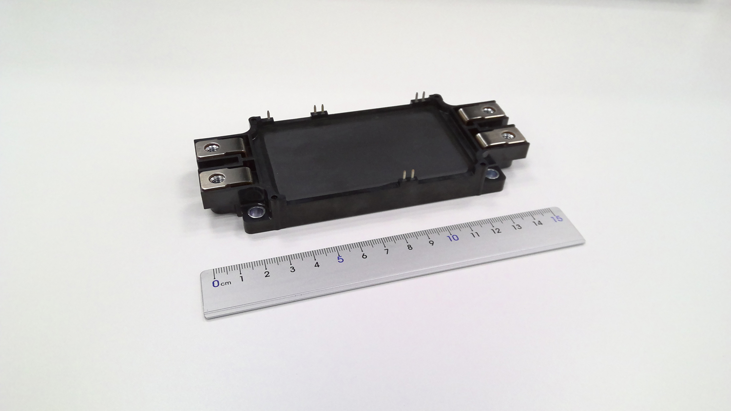 三菱電機、最新第8世代IGBT搭載の産業用パワー半導体サンプル提供開始